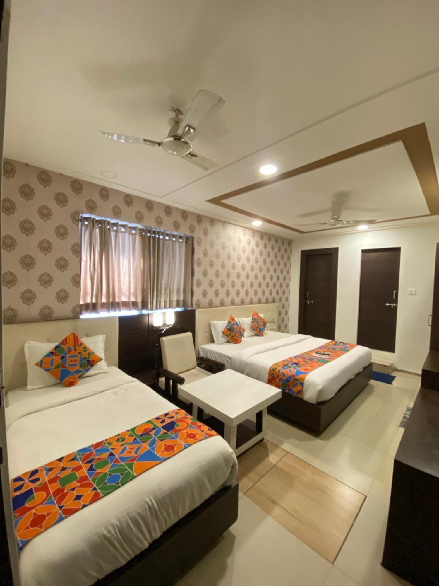 Hotel Damanis Udaipur Exterior foto